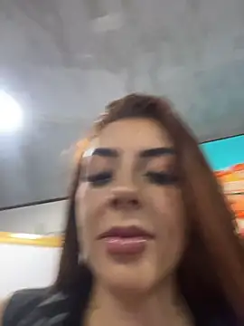 Snapshot of Sweet_bellaa_ chatting on May 13, 2026, 4:21 am Sweet bellaa online show from May 13, 2026, 4:21 am