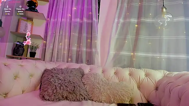 Sweet bellaa  online show from July 22, 2026, 3:53 am