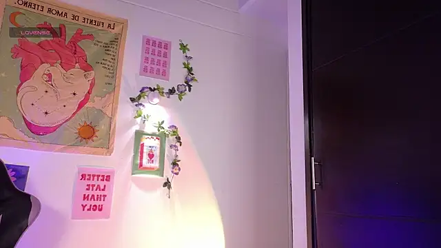 emicute  online show from March 17, 2026, 2:27 am