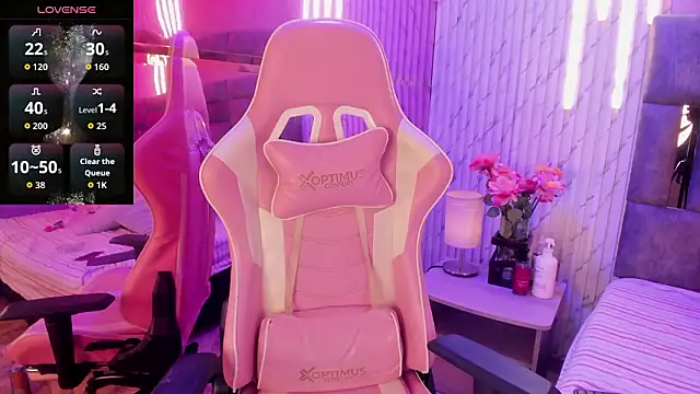 KatyParisi online show from March 12, 2026, 7:42 pm