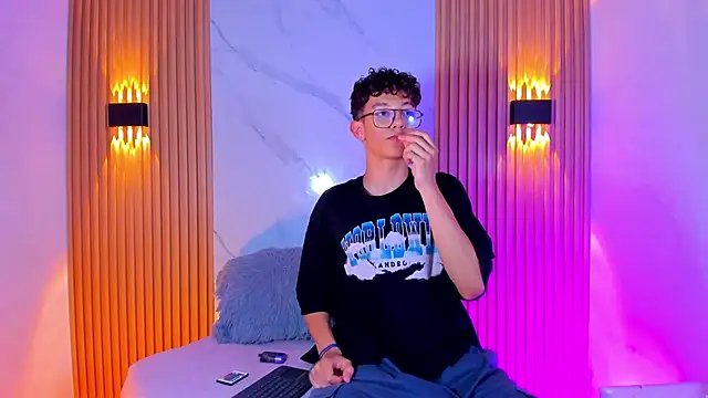 Christopher Hunter online show from February 20, 2026, 7:58 pm