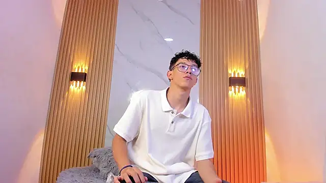 Christopher Hunter online show from March 12, 2026, 8:15 pm