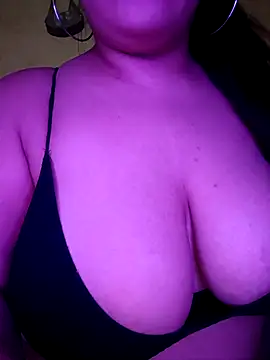 soylula884 online show from March 9, 2026, 7:23 am