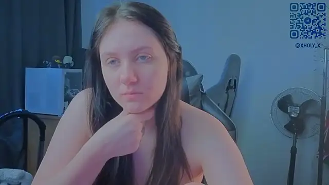 Snapshot of Holy_Kveta chatting on July 2, 2026, 2:22 am Holy Kveta online show from July 2, 2026, 2:22 am