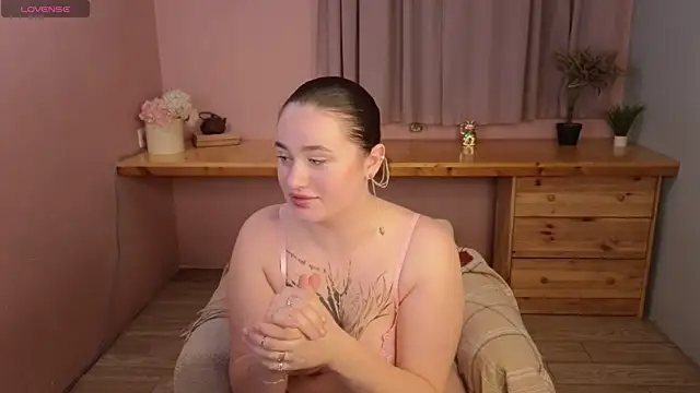 bigestetic online show from March 9, 2026, 3:27 pm