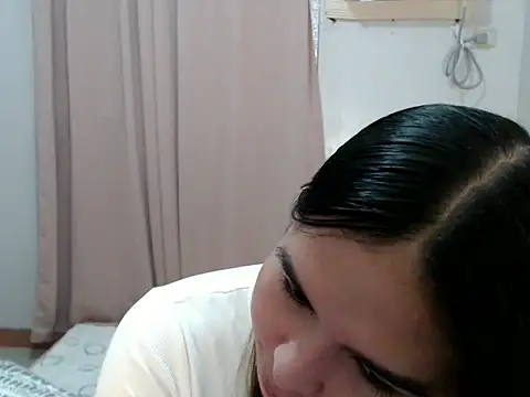 lovely Janeee online show from May 1, 2026, 10:14 pm