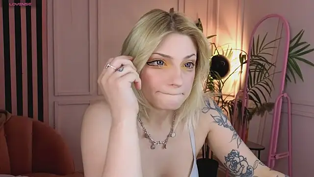 AvaSun online show from February 7, 2026, 10:02 pm