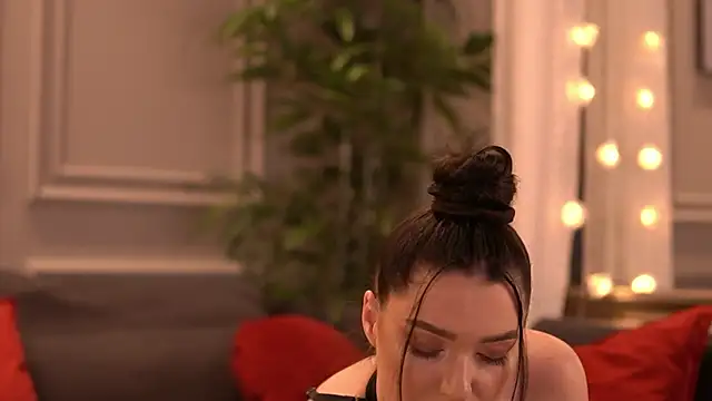 CindyCruse online show from March 11, 2026, 6:41 am