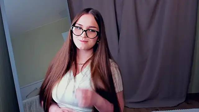 CrissyKales online show from February 4, 2026, 6:14 pm