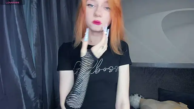 TarynPalek online show from June 18, 2026, 7:41 am
