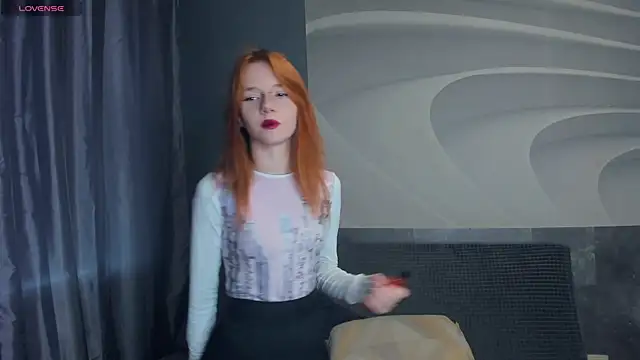 TarynPalek online show from July 11, 2026, 7:55 am