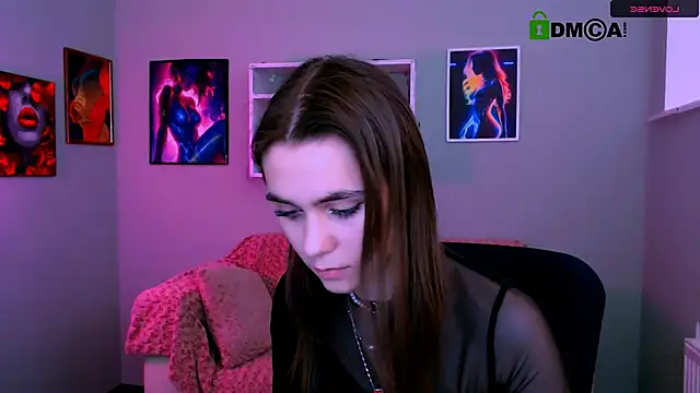 laurenmurrr online show from April 17, 2026, 12:52 pm