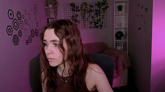 laurenmurrr online show from May 7, 2026, 11:26 am