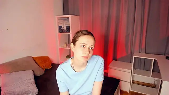MalvinaTrafford online show from May 21, 2026, 3:52 pm