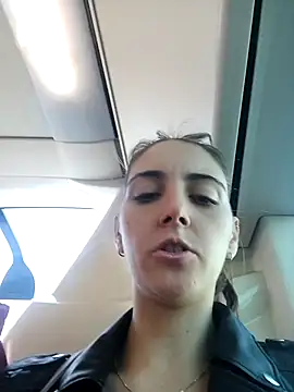 laparejaideal08 online show from March 16, 2026, 5:39 pm