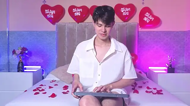 Derek Sinn online show from February 14, 2026, 9:11 pm