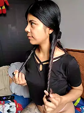 Roxan King online show from March 3, 2026, 12:22 pm