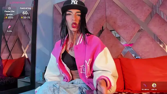 Snapshot of MeghanQueen__ chatting on March 4, 2026, 6:52 am MeghanQueen online show from March 4, 2026, 6:52 am