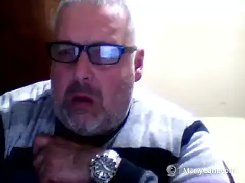 Snapshot of swichcassanesi chatting on April 15, 2026, 7:21 pm swichcassanesi online show from April 15, 2026, 7:21 pm