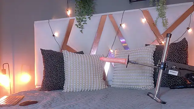 THALIAGRAY   online show from March 7, 2026, 3:03 am