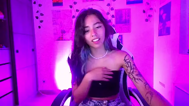 IvyStone  online show from March 12, 2026, 12:06 am