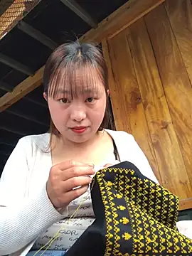 honeyyy110 online show from March 19, 2026, 1:42 am