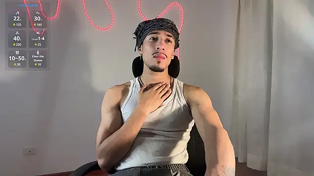 rafael stone11 online show from February 5, 2026, 1:21 am