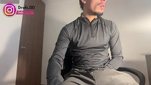Snapshot of rafael_stone11 chatting on June 21, 2026, 1:19 am rafael stone11 online show from June 21, 2026, 1:19 am