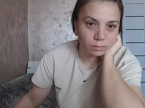 Snapshot of LorraGrey chatting on May 13, 2026, 1:41 pm LorraGrey online show from May 13, 2026, 1:41 pm