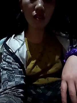 hot-luna- online show from February 18, 2026, 12:45 pm