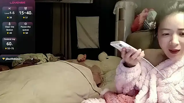 Tsuki-y online show from March 16, 2026, 4:55 pm