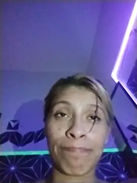 amairany27 online show from March 4, 2026, 12:49 am