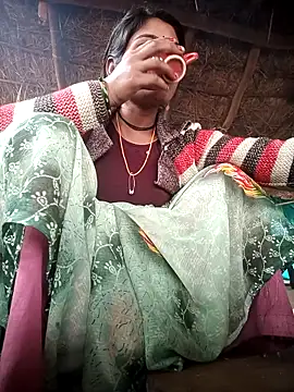 Hotty raghni online show from February 1, 2026, 3:49 am