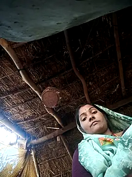 Hotty raghni online show from March 8, 2026, 2:26 am