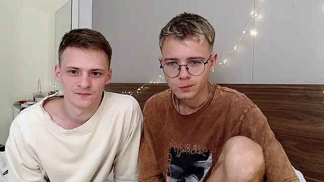 Snapshot of NikiKerryCum chatting on March 14, 2026, 1:38 pm NikiKerryCum online show from March 14, 2026, 1:38 pm