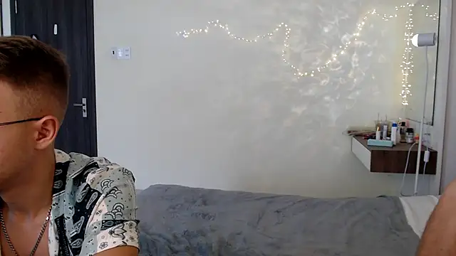 NikiKerryCum online show from June 30, 2026, 5:08 am
