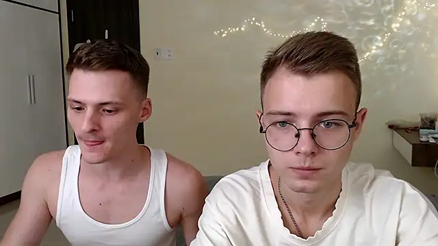 NikiKerryCum online show from July 7, 2026, 11:25 am