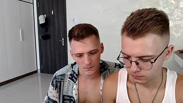 NikiKerryCum online show from July 18, 2026, 4:49 am