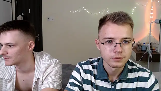 NikiKerryCum online show from August 2, 2026, 6:34 am