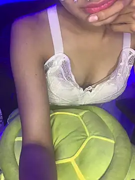 Snapshot of HEENA-STRIP chatting on March 30, 2026, 7:59 pm HEENA-STRIP online show from March 30, 2026, 7:59 pm