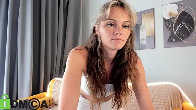 Snapshot of agatha_roose chatting on July 22, 2026, 4:04 am agatha roose online show from July 22, 2026, 4:04 am