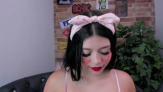 foxy vera online show from May 1, 2026, 11:04 am