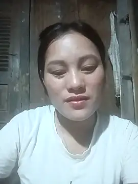 Snapshot of Momo-biki chatting on May 15, 2026, 12:12 pm Momo-biki online show from May 15, 2026, 12:12 pm