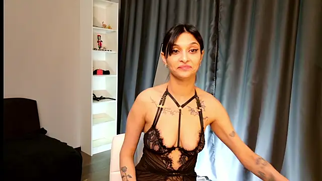 Eva Sterling  online show from February 5, 2026, 5:06 pm