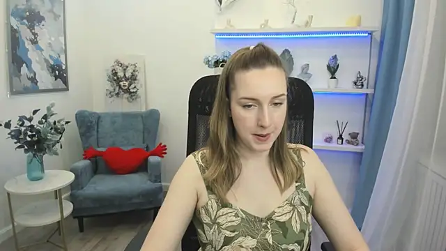 CaseyTerini online show from May 4, 2026, 3:46 am
