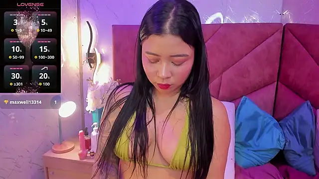 AriannaFoxxy online show from March 10, 2026, 4:06 am