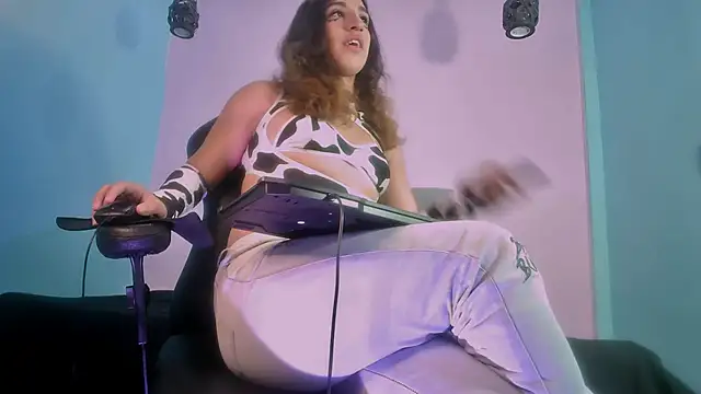 MEW ALIX online show from April 25, 2026, 1:36 pm