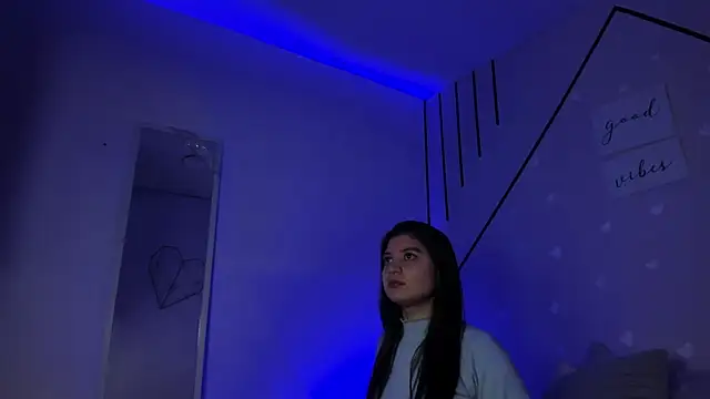 DahliaCielo online show from March 16, 2026, 12:42 pm