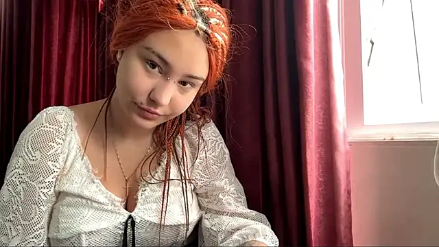 LuxureMia online show from March 8, 2026, 5:22 am