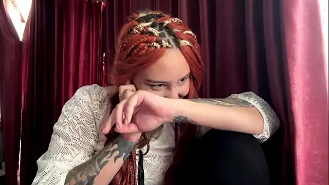 LuxureMia online show from March 12, 2026, 6:08 am